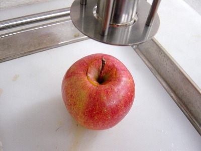 りんご芯抜き1